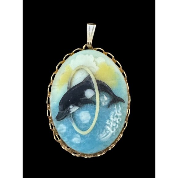 Cameo Pendant Dolphin Jumping Hoops Oval Multicolor Shell Goldtone Frame 1 1/2" - Picture 3 of 7